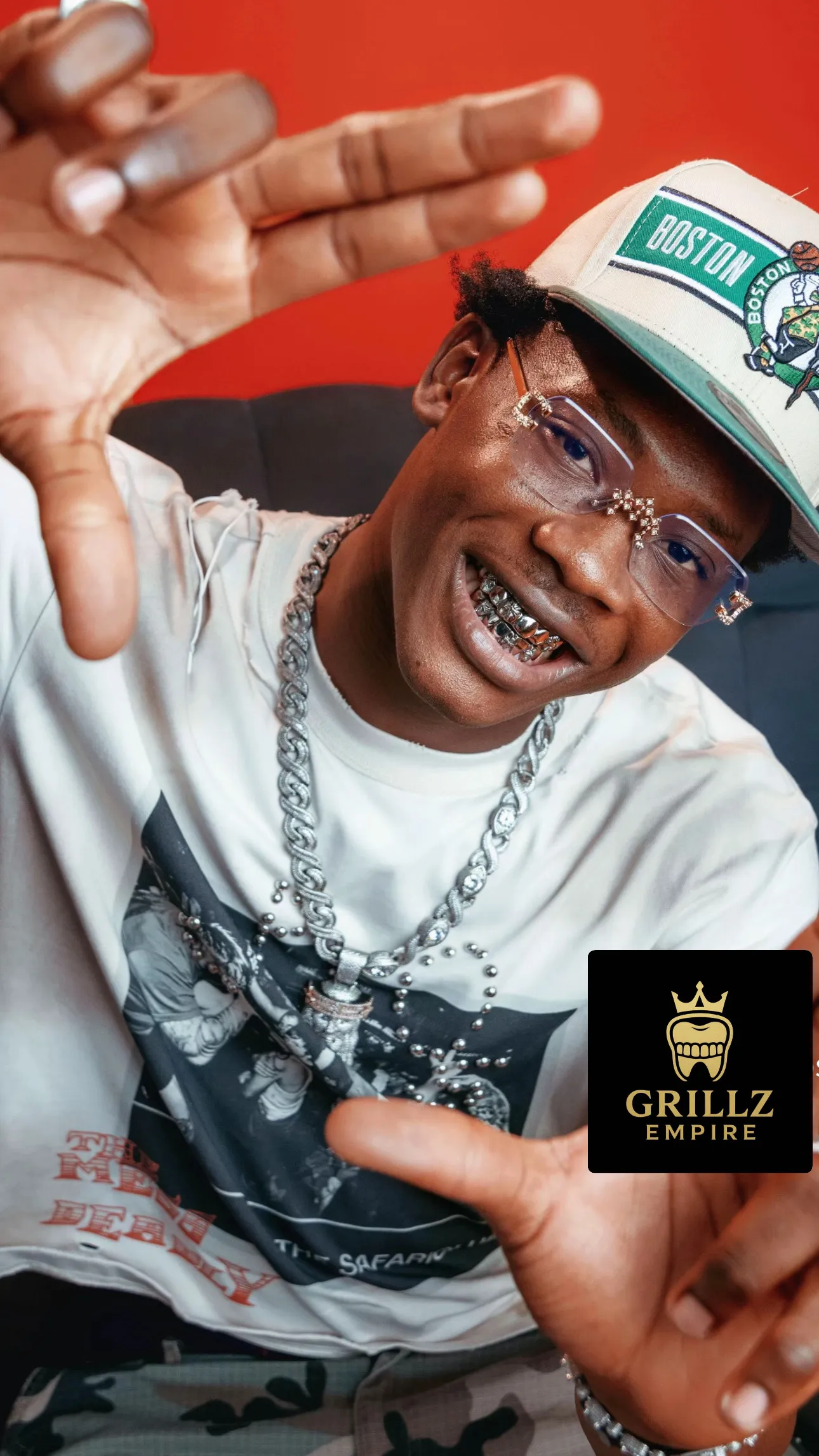 Grillz Empire en or porté