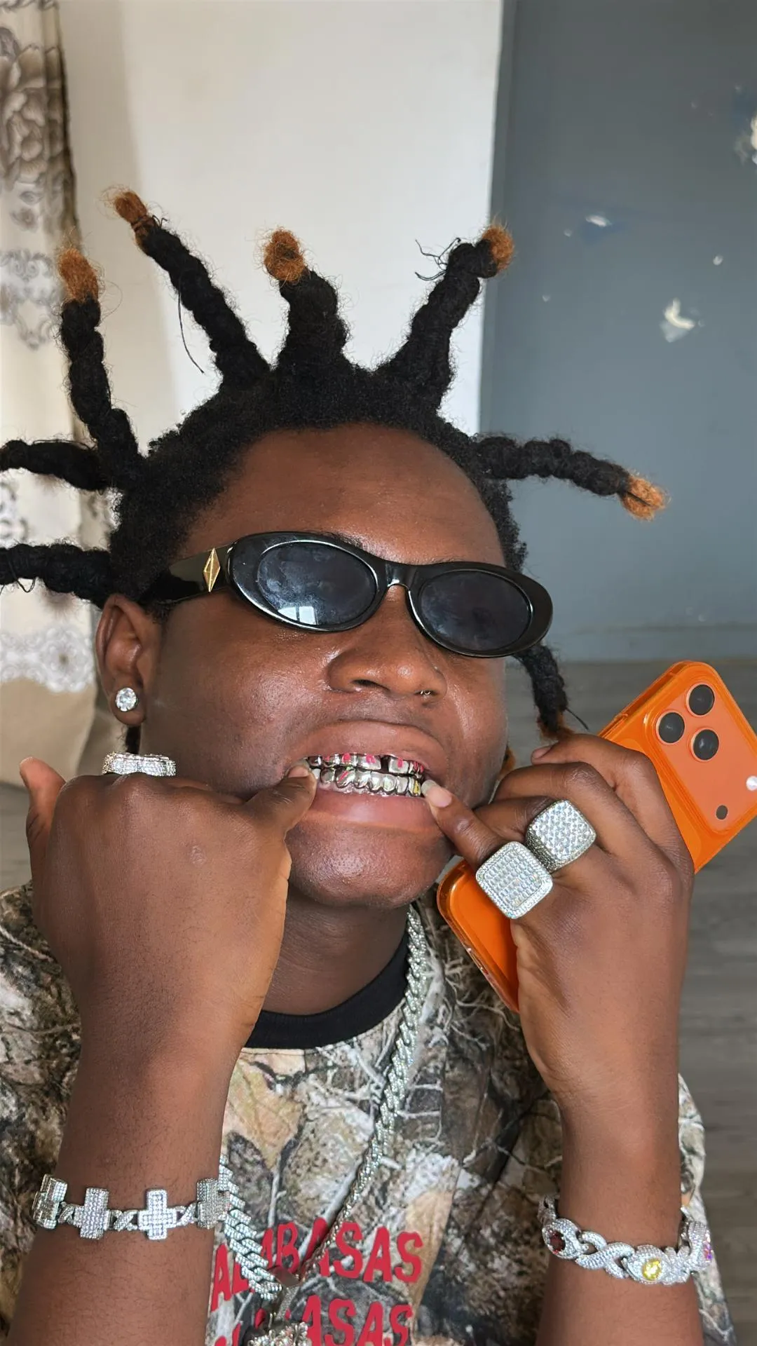 Silver Grillz Empire